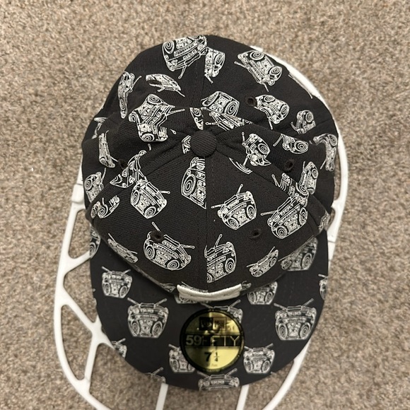 DC X New Era Travis Barker Remix Series Boombox Blink 182 Trucker Hat 7.25 7 1/4 - Picture 5 of 7